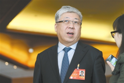 方来英：“私人诊所”新政吸引医生去社区