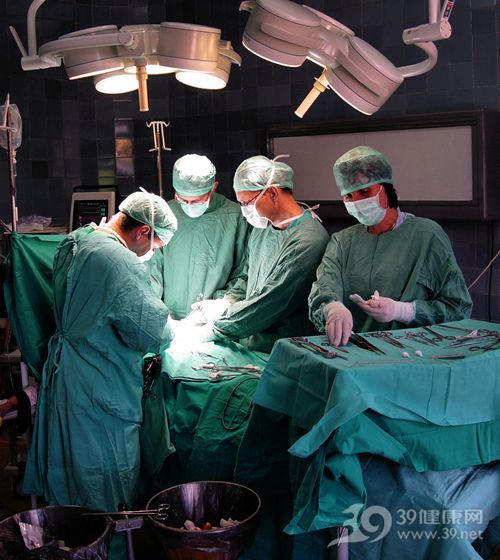 日本专业整形医生井上佑一：抽脂手术瘦腿风险大怎么样健康瘦腿