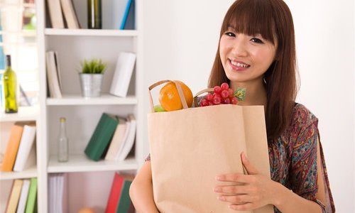 染发原来这样有趣 蚂蚁也当染发膏