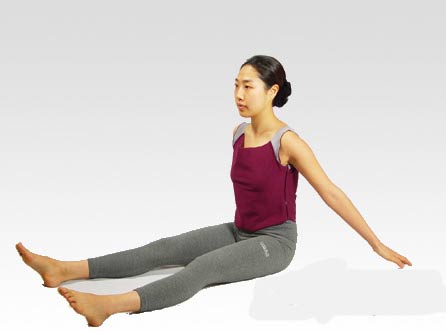 5个简单瑜伽瘦腿动作 减肥瑜伽瘦腿步骤