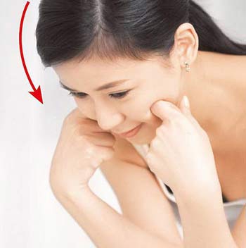 简单两套瘦脸操 紧致提拉一步到位(图)