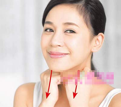 简单两套瘦脸操 紧致提拉一步到位(图)