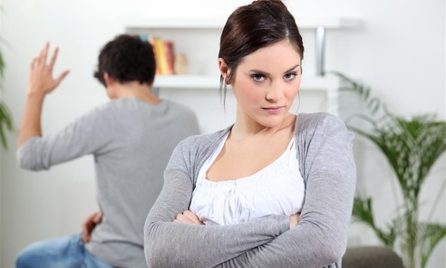 婚恋心理：35岁该嫁“老”还是嫁“小”？