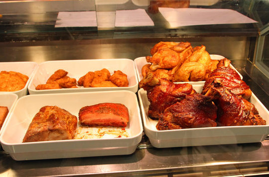 深圳超级牛扒店882斤牛肉含瘦肉精 加工场被查封