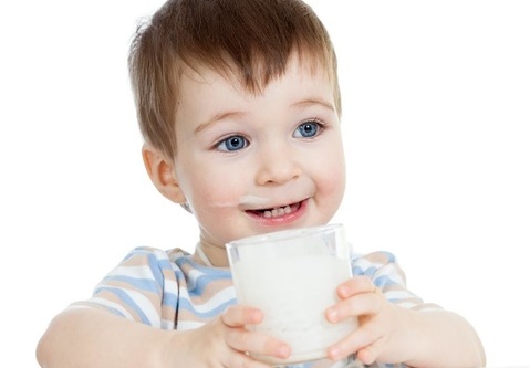 预防宝宝蛀牙饮食要点:多喝牛奶少吃糖