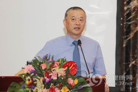 图为第二军医大学校长孙颖浩教授作大会致辞
