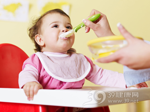 孩子-婴儿-喂食-辅食-喂养_64