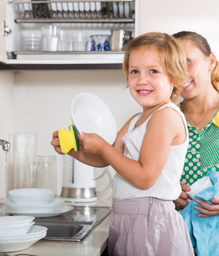 手工洗碗可降低孩子过敏风险