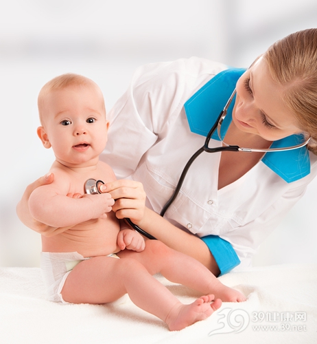 孩子 婴儿 医生 体检 听诊器 纸尿裤 尿不湿_ 18359339_xl