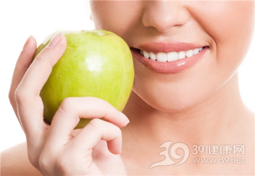 青年 女 苹果 牙齿 美白_13895712_xxl