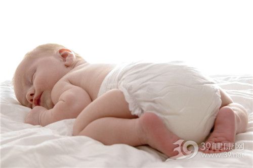 婴儿 新生儿 睡觉 纸尿裤 尿不湿_2421452_xl