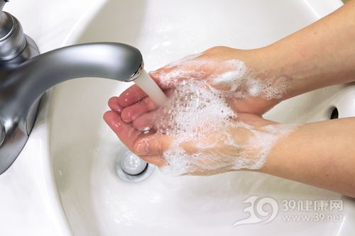 洗手 肥皂 洗手液 泡沫 水龙头