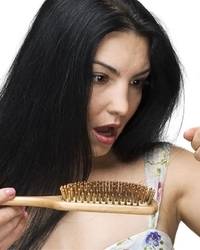 如何根据发质挑选适合的梳子？