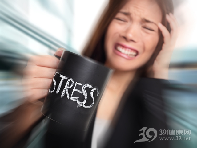 她只做了这个动作，血管就破裂引发了脑溢血……