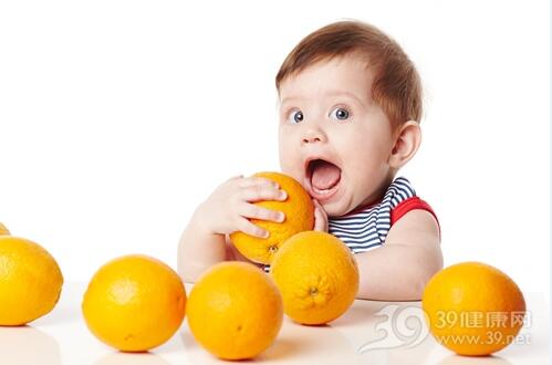 吃水果也要分年龄，宝宝吃水果需注意3件事