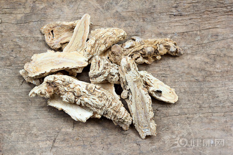 一根当归4大功效！女人吃了能补血调经，老人吃了能治便秘！