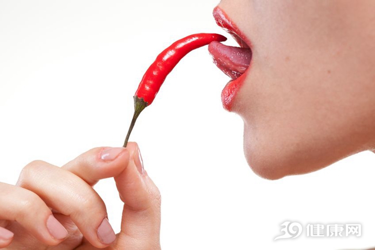 口腔溃疡没完没了？4个中药方+2个食疗方，一两天就好！