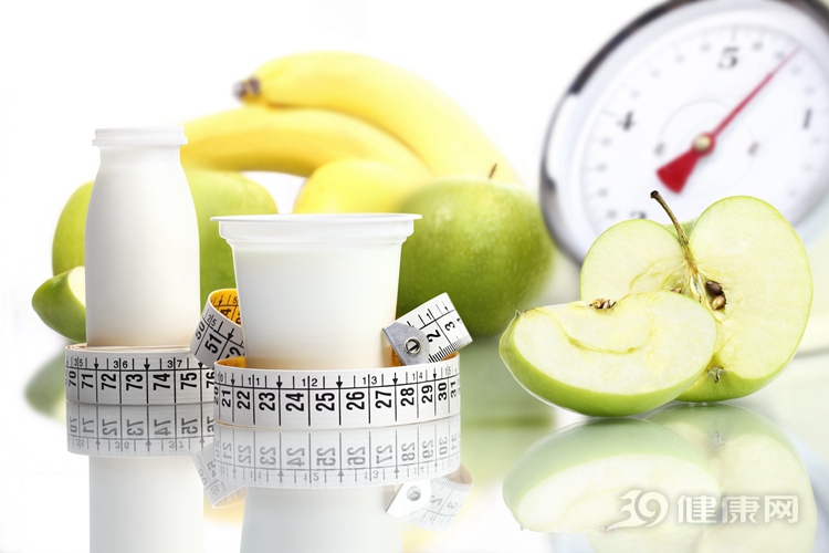 每天苹果+酸奶减肥：不吃药也能快速瘦的方法