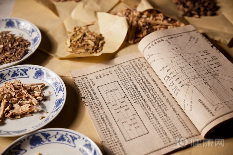 这种广东随处可见的草，居然能治8种病！后悔知道晚了