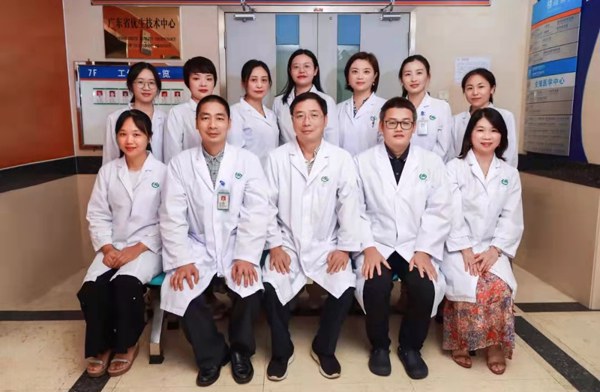 备孕二胎被发现无精子症,老大还是不是亲生的?医生道出真相