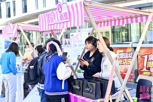 乳腺癌规范诊疗创新示范中心在京揭幕