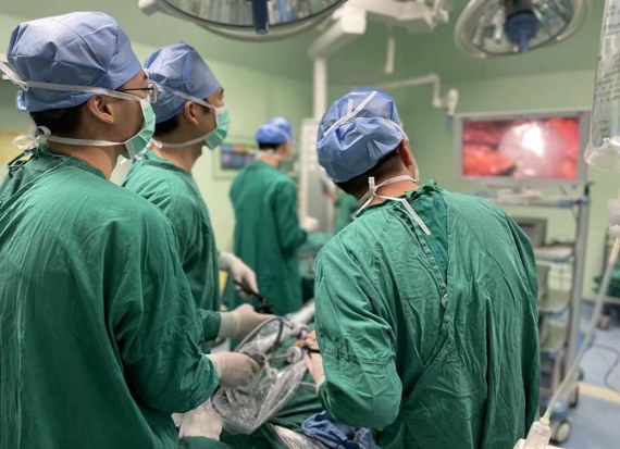女子体检发现肾脏肿瘤 广州专家“拆弹保肾”