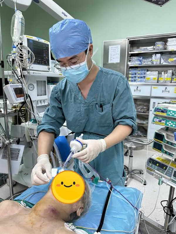 96岁老人甲状腺肿物出血,多学科医生协作为她成功“拆弹”