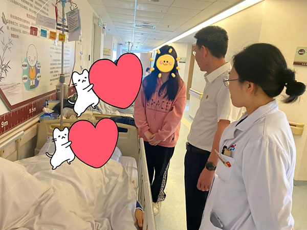 45岁单亲父亲住院,家中独女面临困境…广中医三院病房里上演这样温情一幕!