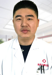 姜恩林 主任医师 外伤型白癜风 擅长运用中西医治疗 银屑病