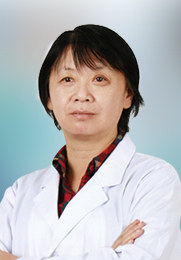 邓欣 副主任医师 从事儿科工作三十余年 擅长小儿多动症、抽动症、自闭症治疗