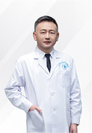 郑兴华 医师 从事男性泌尿外科临床工作二十年 积累了丰富的临床经验 擅长中西医结合及泌尿外科微创手术