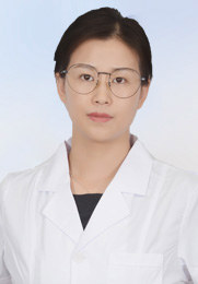 郭红媛 主任医生 外阴白斑特诊中心主任 专利技术应用医师 从事外阴白斑临床研究和诊疗20多年