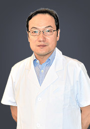 杨建民 教授 从事胎记血管瘤疾病临床诊疗工作多年 国际美容整形外科学会(ISAPR)会员 发表专业学术论文80余篇