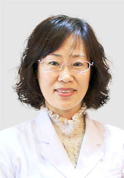 闫青 私密整形科主任  从事妇科临床工作近30年 曾多次到北京协和等三甲医院深造学习 熟练掌握各种好科私密整形手术