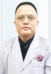 赵彬 主任医师 从事皮肤病工作二十余年 拥有扎实的理论基础和丰富的临床经验 深受山城患者信赖