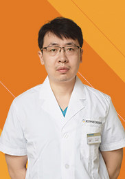 刘博闻 种植科院长 外科医学博士 口腔医学硕士 亚太区口腔种植协会会员