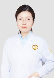 杨丽娟 资深主任 从事皮肤美容诊疗工作20余年 中国皮肤美容协会成都分会会员 中西医结合学会会员